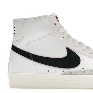 Nike White and Black High-Tops